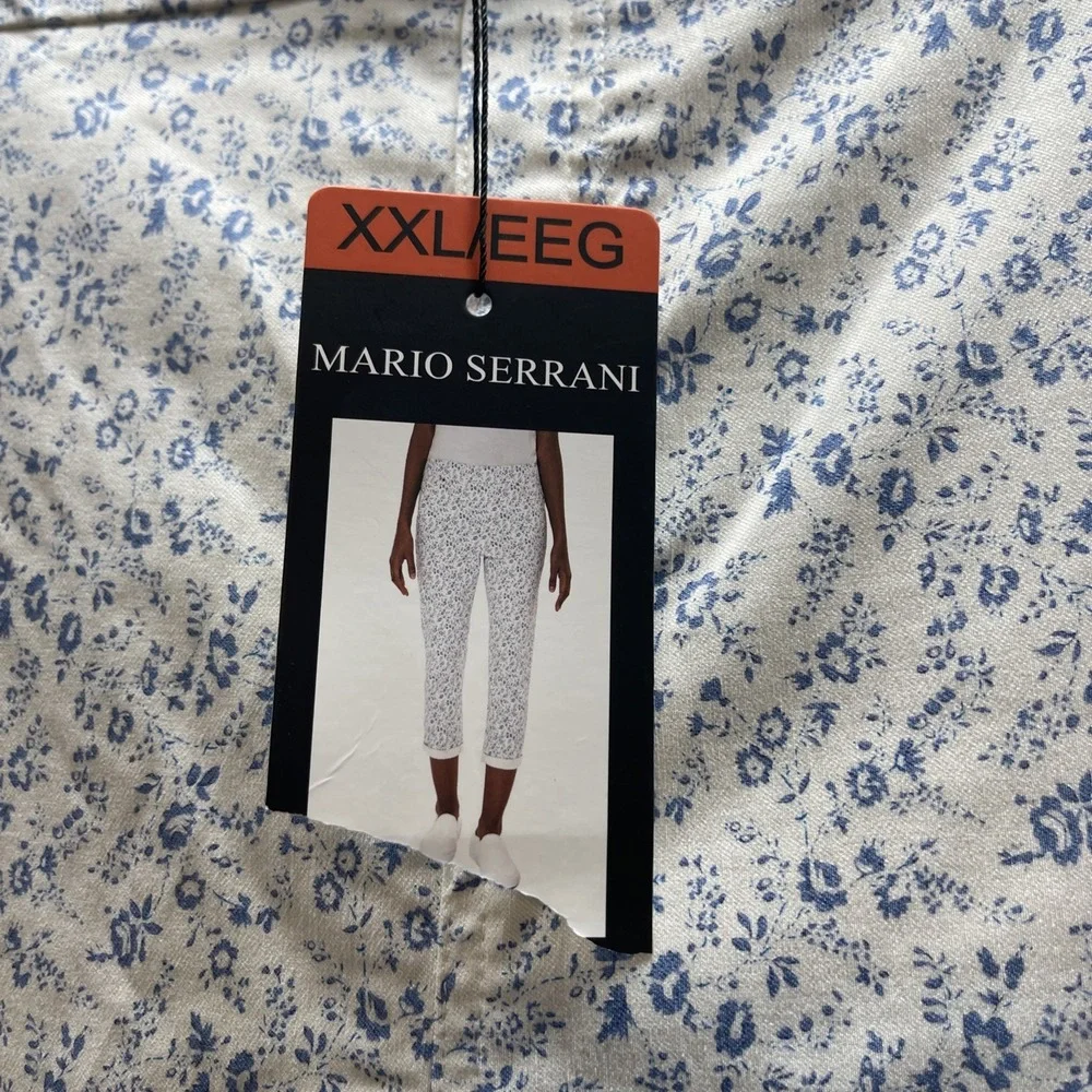 NWT Womens MARIO SERRANI Comfort Stretch Cuff White Blue Floral Capri Size XXL - Picture 2 of 8